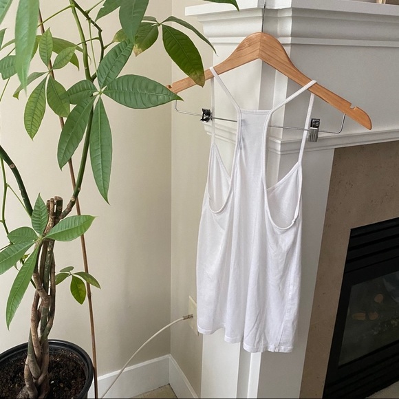 NEW LOOK White Flowy Thin Strap Basic Tank Top - Picture 6 of 6